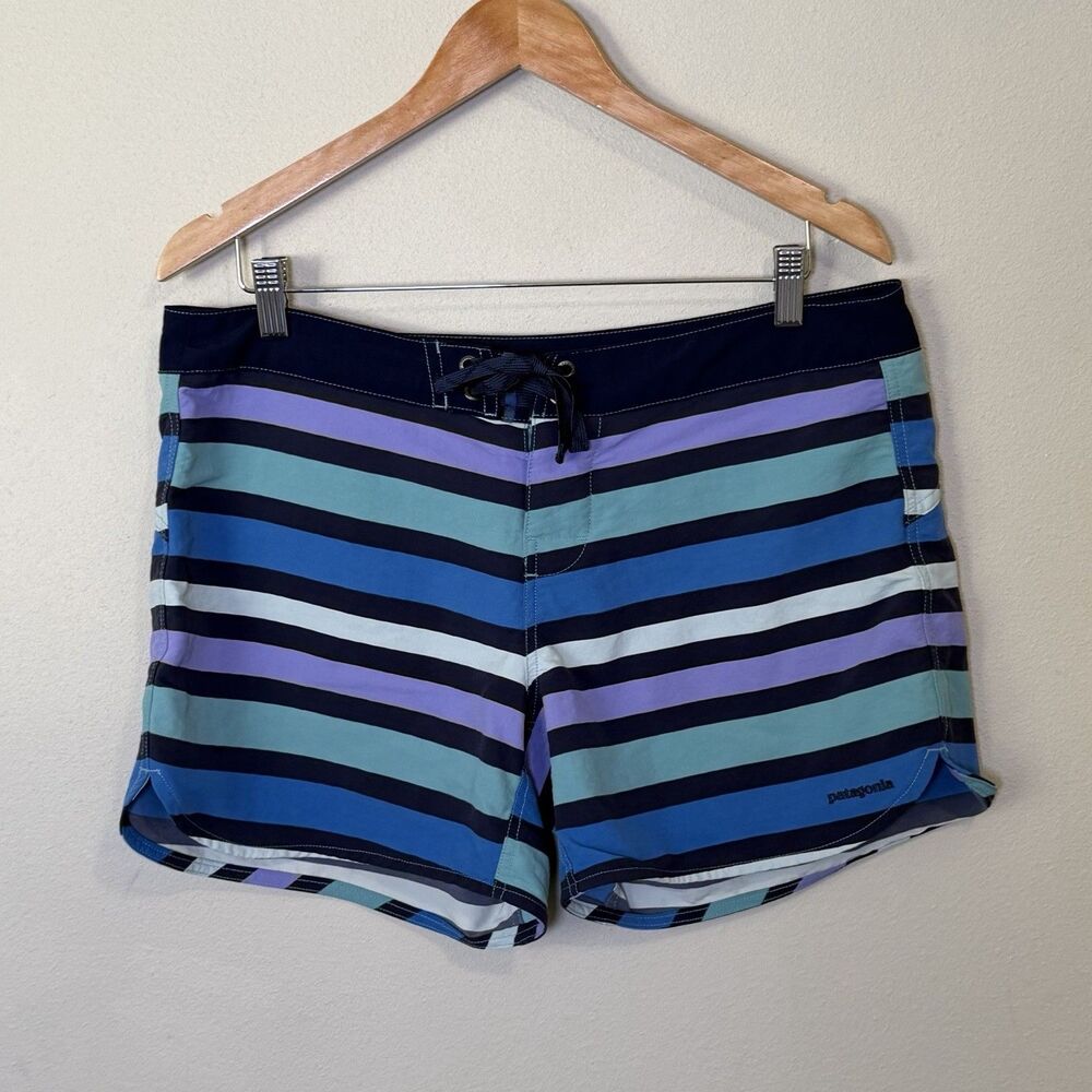 Patagonia Womens Size 12 Wavefarer Striped Board Shorts Water Swimwear Shorts
